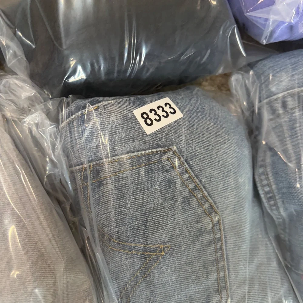 Levi Strauss 505 Regular Fit Straight Leg Jeans Mens 31x32 Medium Wash Blue 8333